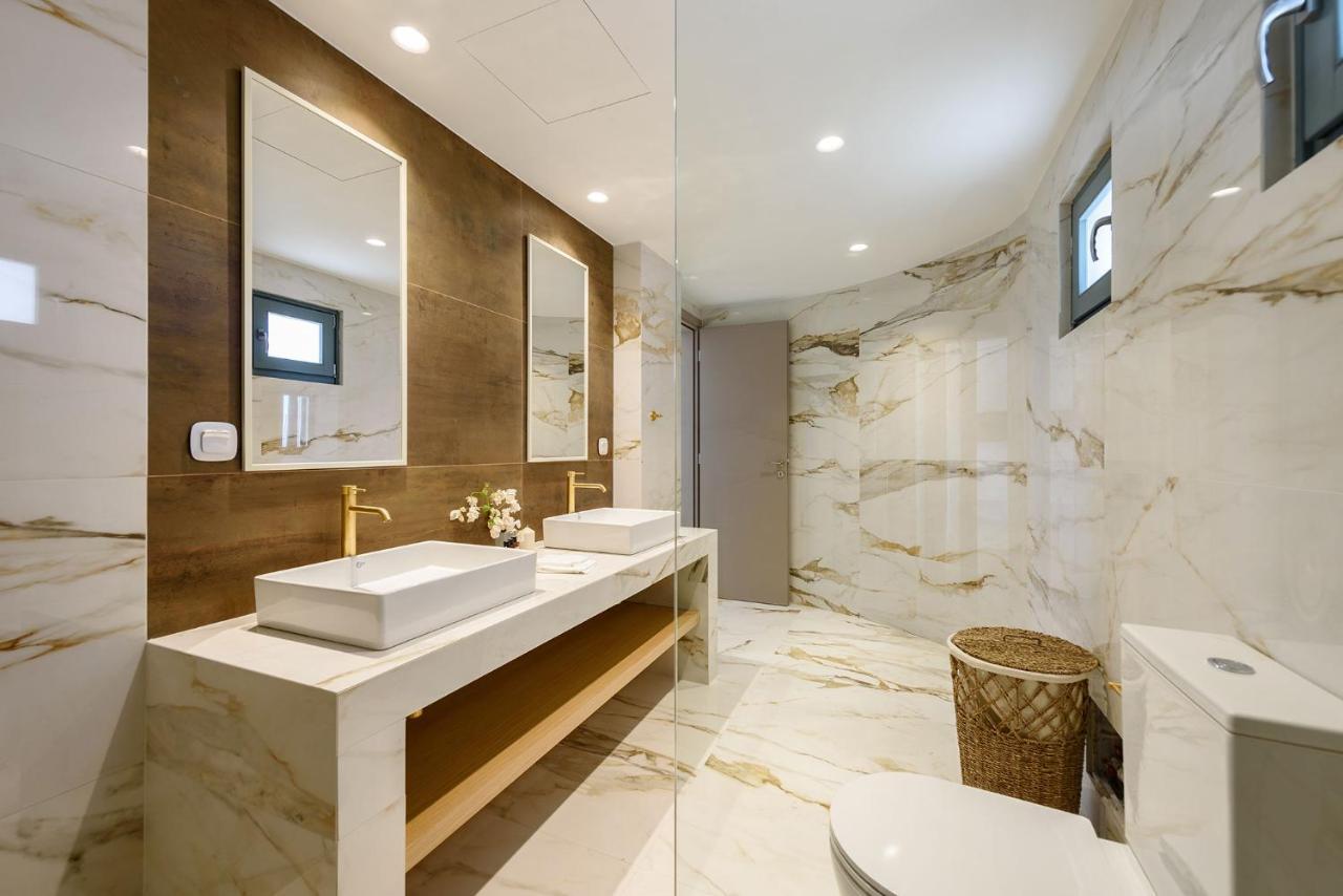 Villa Complex White And Rocks Parikia  Bagian luar foto